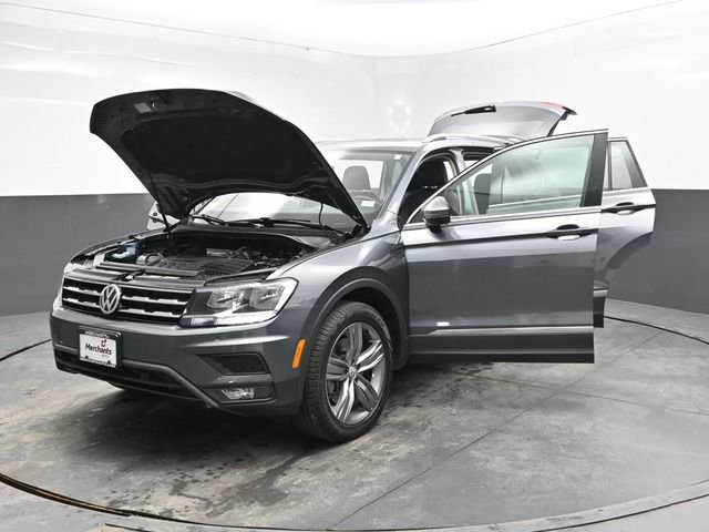 Used 2020 Volkswagen Tiguan SEL w/ 3rd Row Seat Package image 61