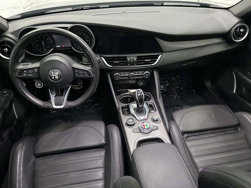 Used 2022 Alfa Romeo Giulia Veloce RWD image 20