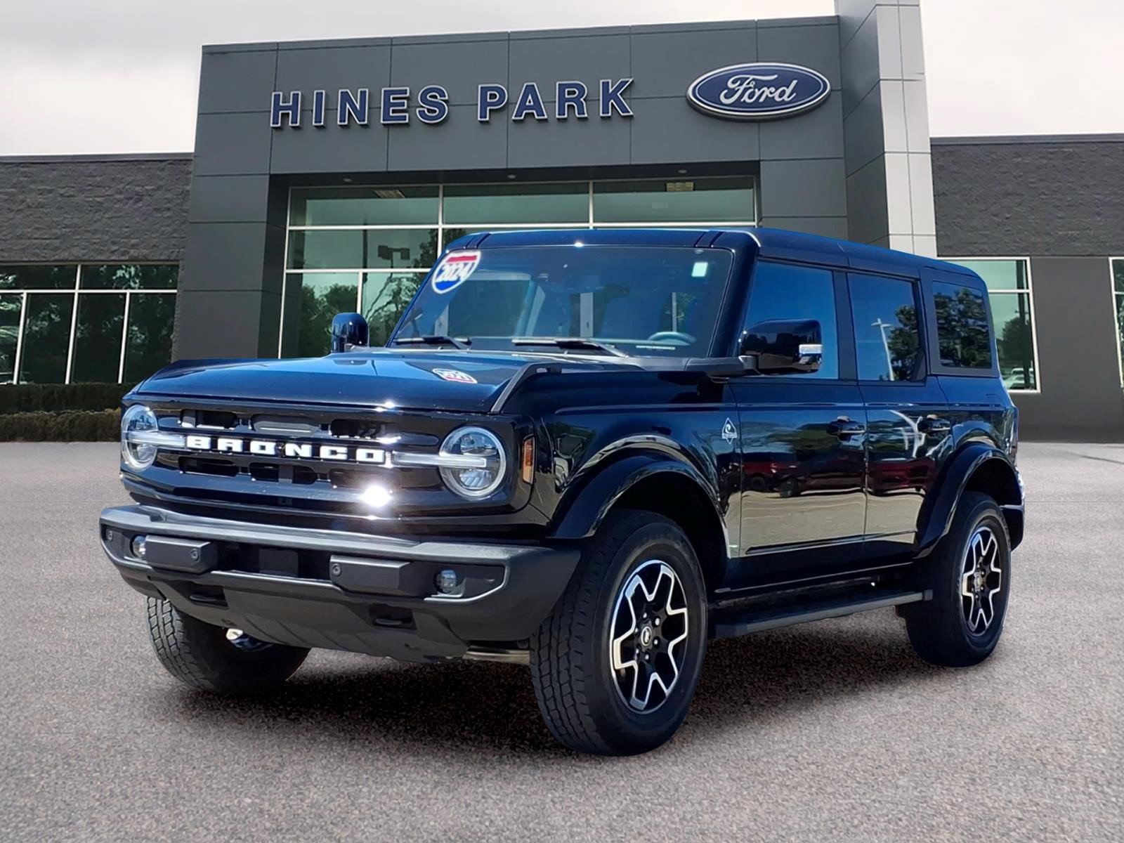 Certified 2024 Ford Bronco Outer Banks AWD/4WD image 3
