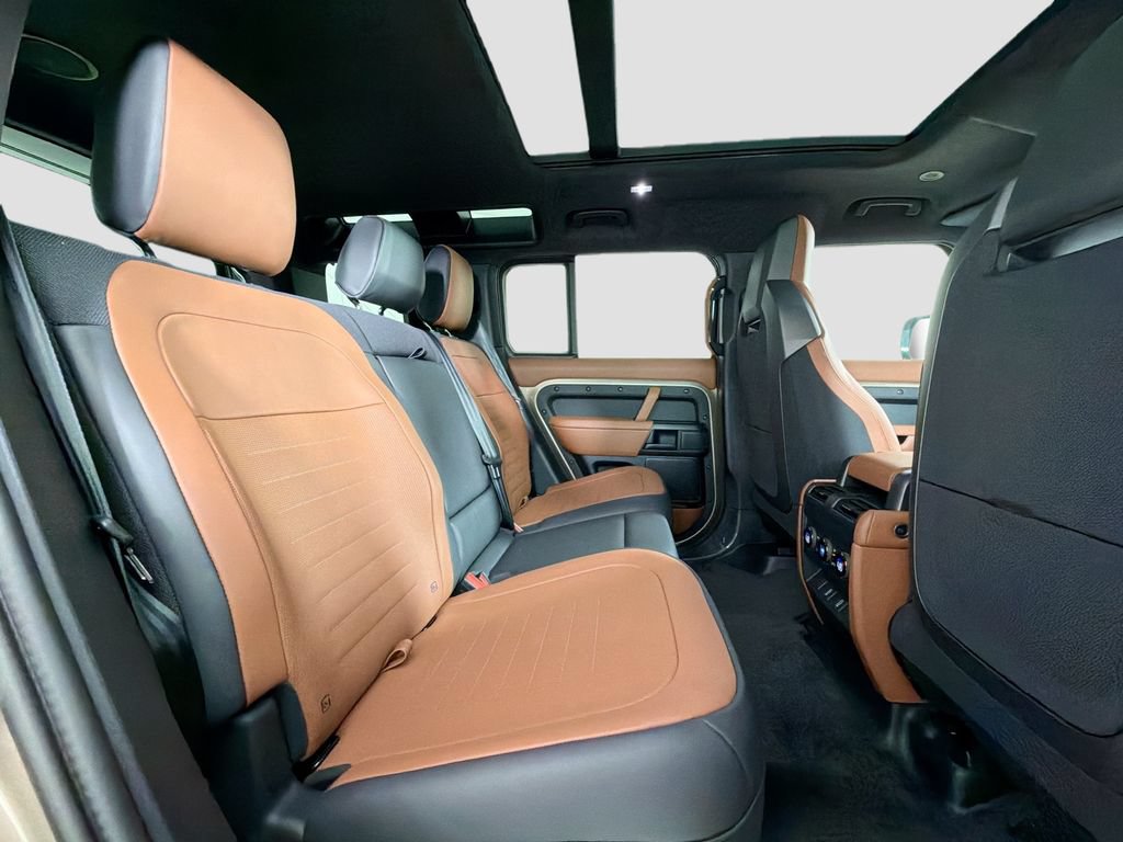 New 2026 Land Rover Defender 110 OCTA AWD/4WD image 29