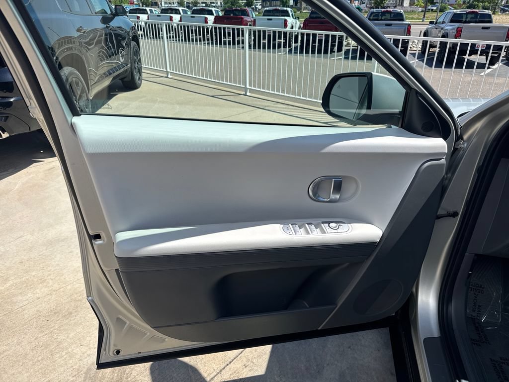 Used 2024 Hyundai Ioniq 5 SEL AWD/4WD image 10