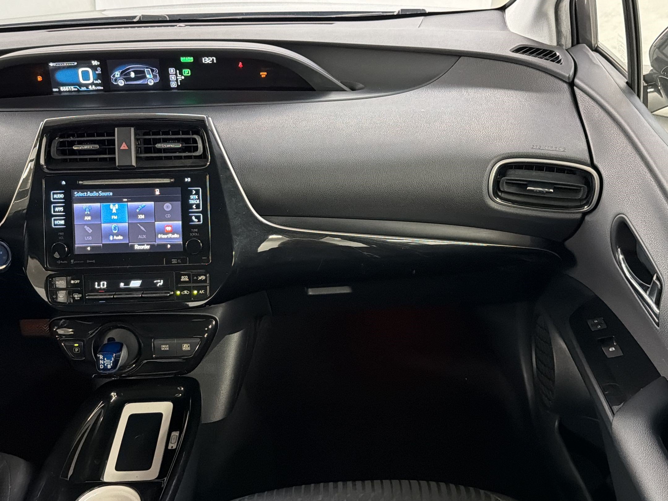 Used 2016 Toyota Prius Three FWD image 28