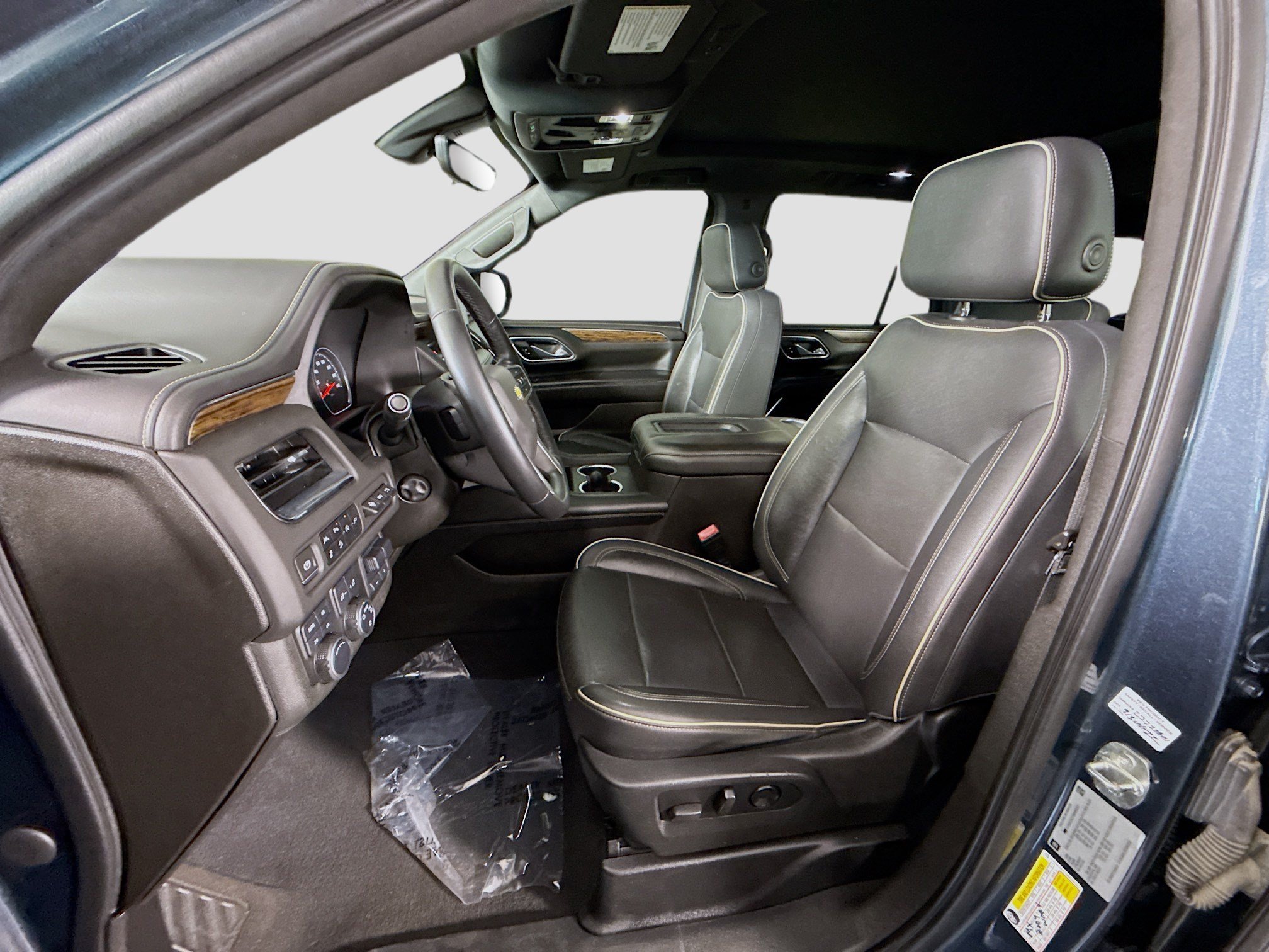 Used 2021 Chevrolet Tahoe Premier w/ Premium Package AWD/4WD image 22
