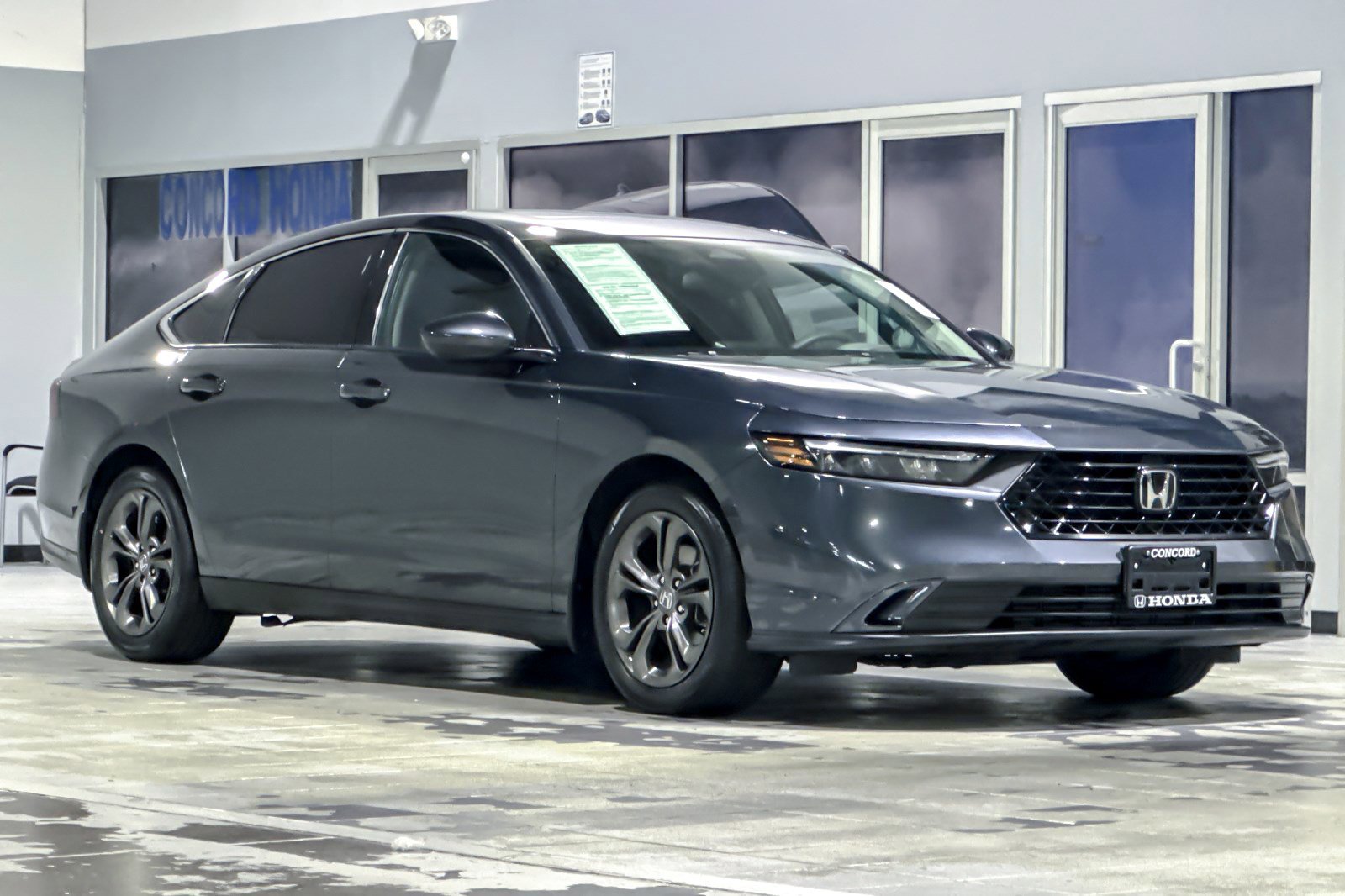 Used 2023 Honda Accord EX image 6