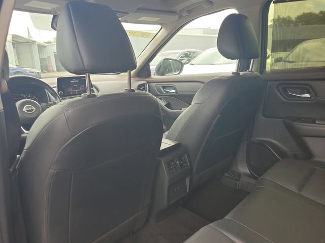 Used 2023 Nissan Rogue SV w/ SV Premium B Package FWD image 12