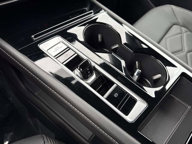 Certified 2025 Volkswagen Atlas Cross Sport SE image 22