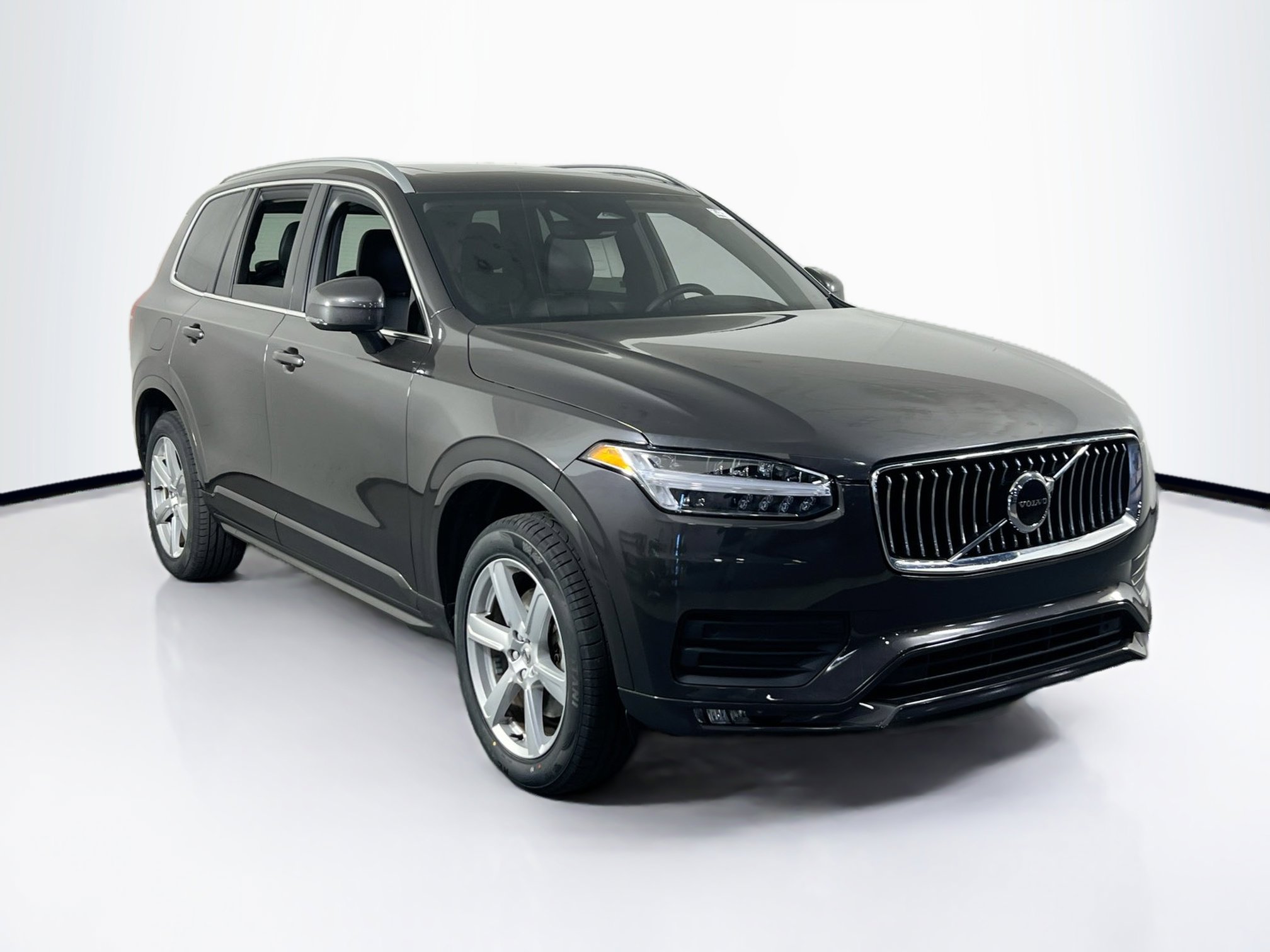 Used 2023 Volvo XC90 B5 Core AWD/4WD image 3