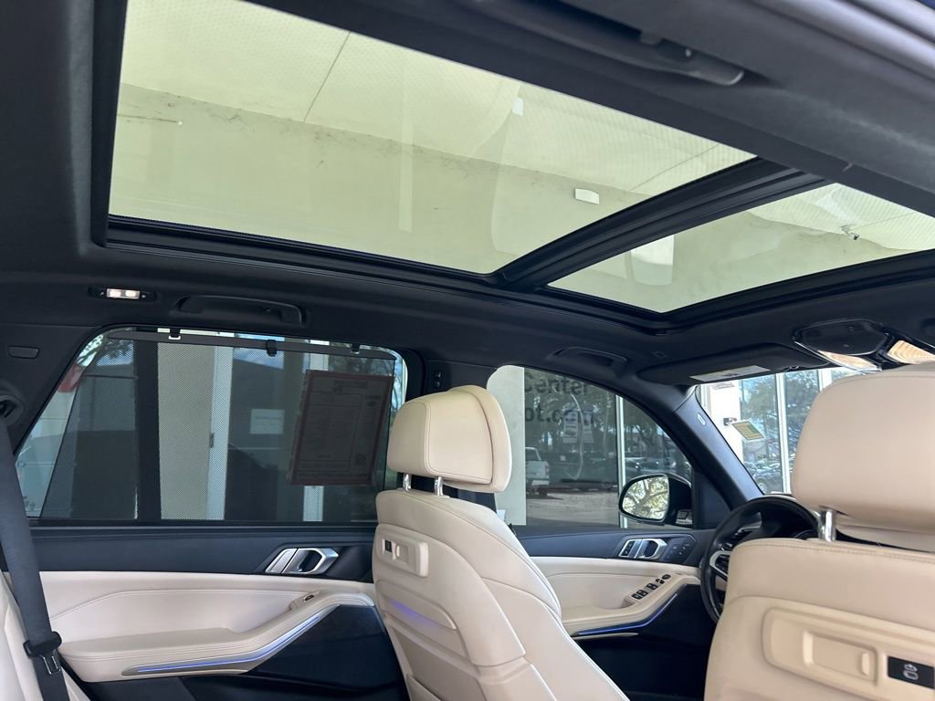 Used 2022 BMW X5 xDrive40i w/ M Sport Package image 33