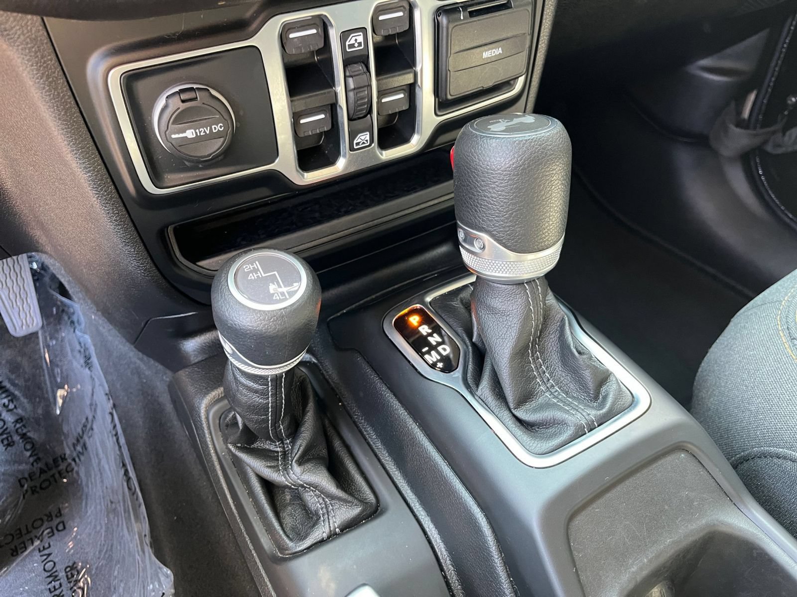 Used 2025 Jeep Wrangler Unlimited Sport AWD/4WD image 42
