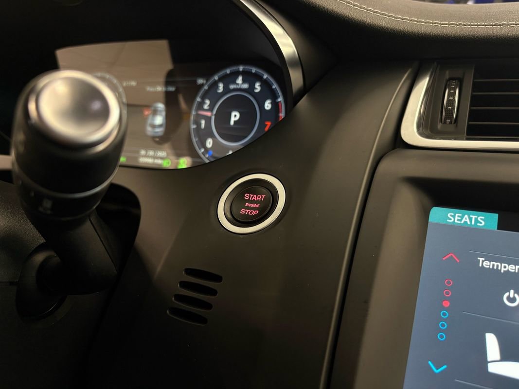 Used 2020 Jaguar E-PACE R-Dynamic HSE image 27