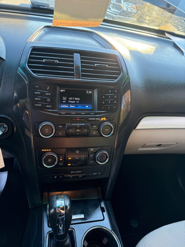 Used 2018 Ford Explorer 4WD image 17