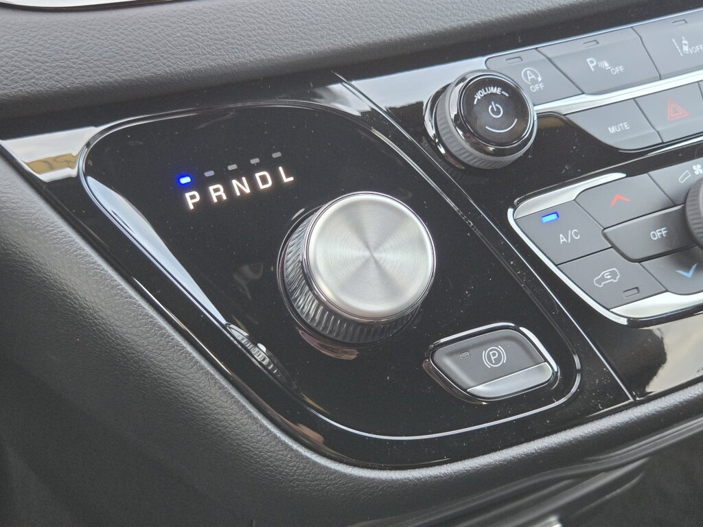 New 2027 Chrysler Pacifica LX FWD image 21
