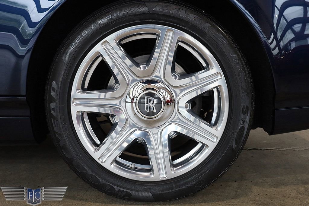 Used 2013 Rolls-Royce Phantom Drophead Coupe image 40