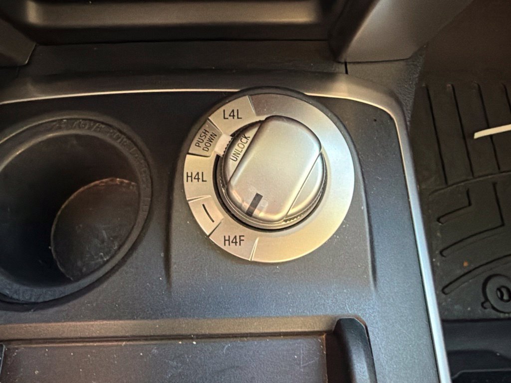 Used 2022 Toyota 4Runner Limited AWD/4WD image 13