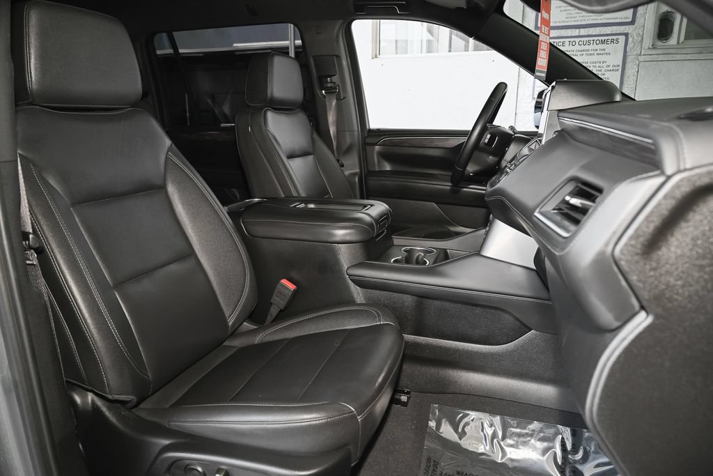 Used 2024 Chevrolet Suburban LT AWD/4WD image 45