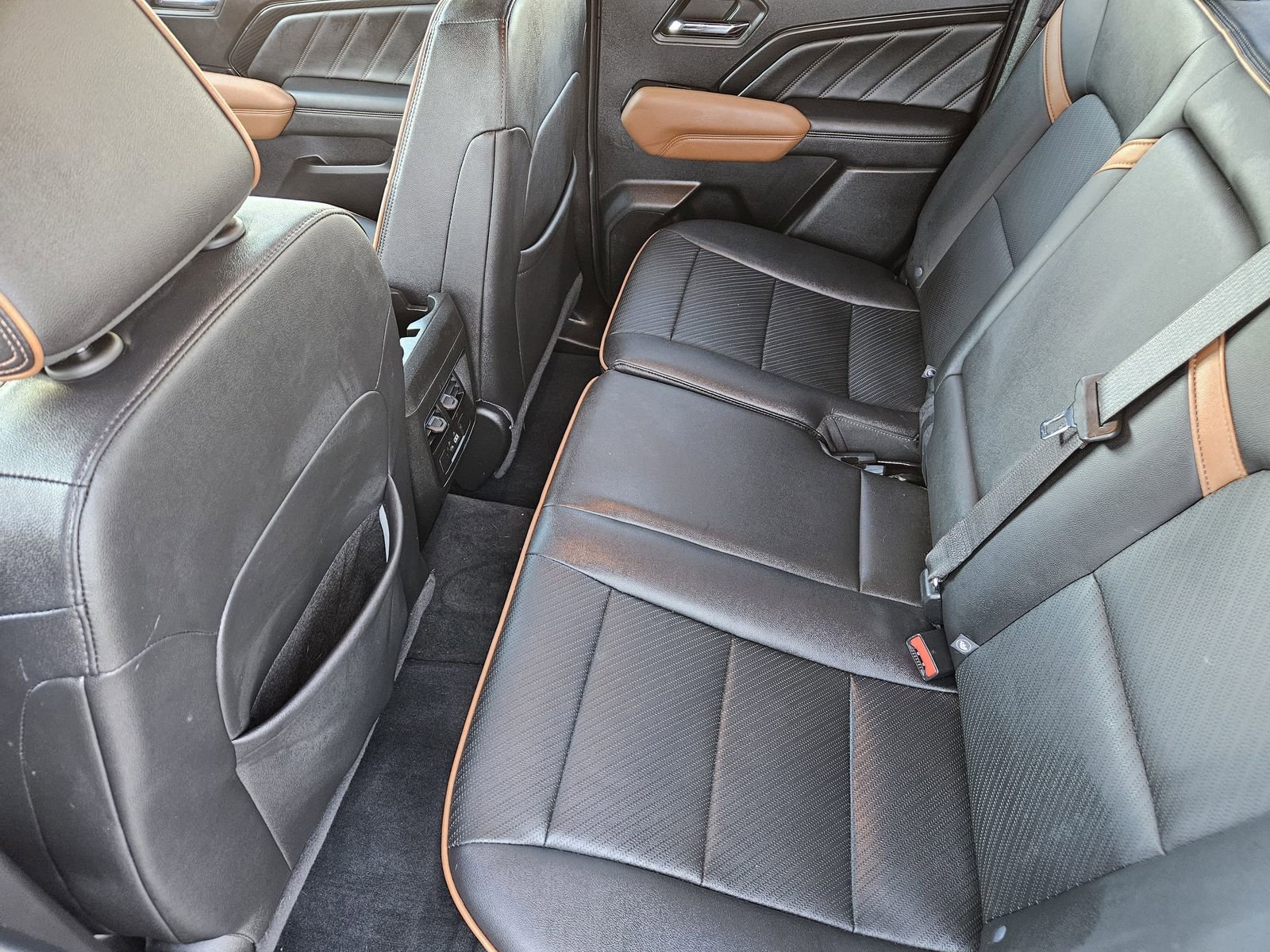 Used 2023 GMC Canyon AT4 w/ AT4 Premium Package image 32