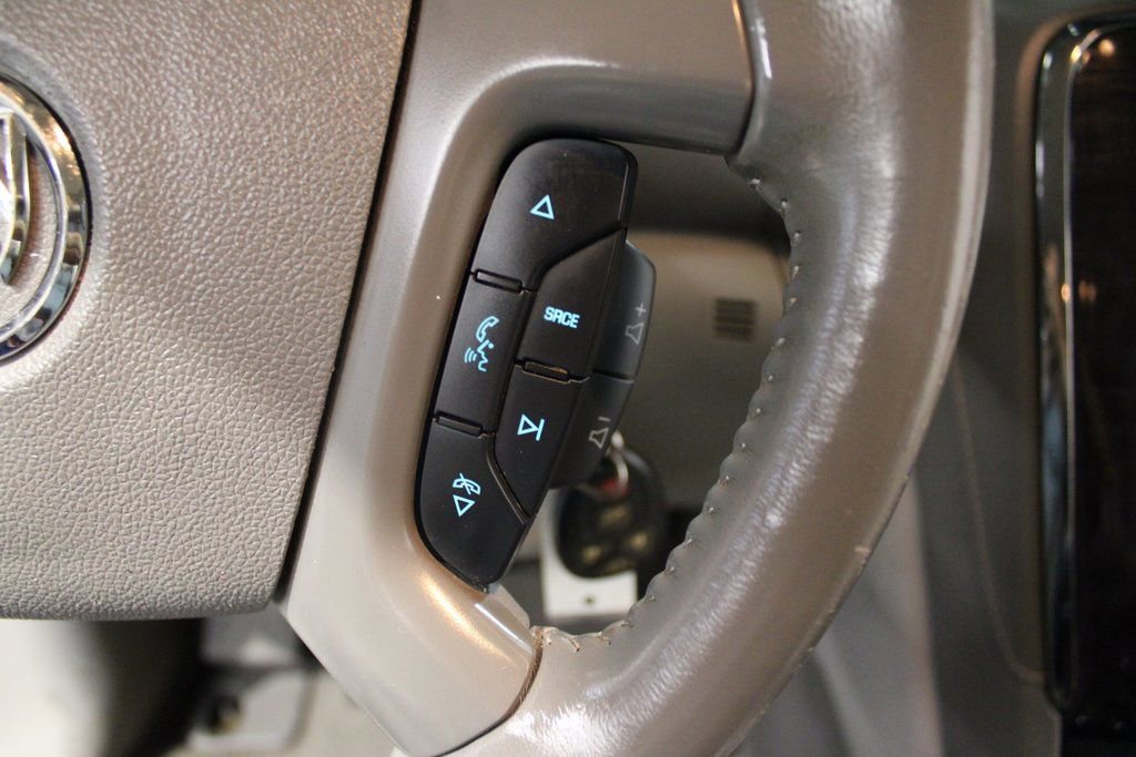 Used 2016 Buick Enclave Convenience image 23