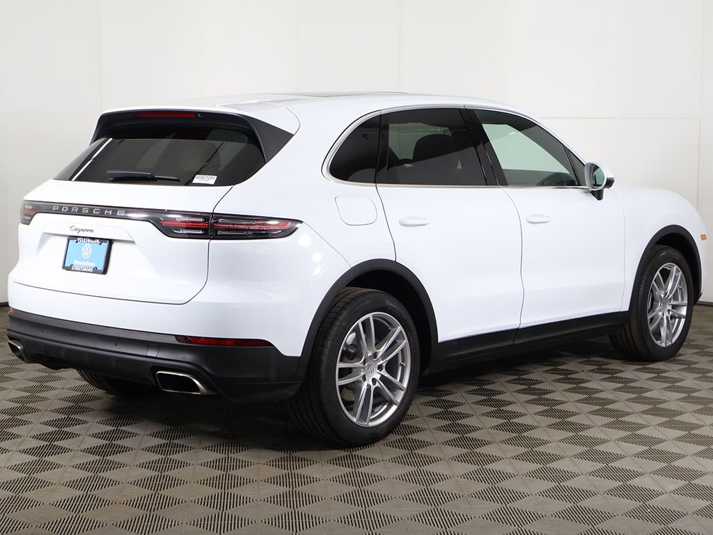 Used 2023 Porsche Cayenne AWD/4WD image 13