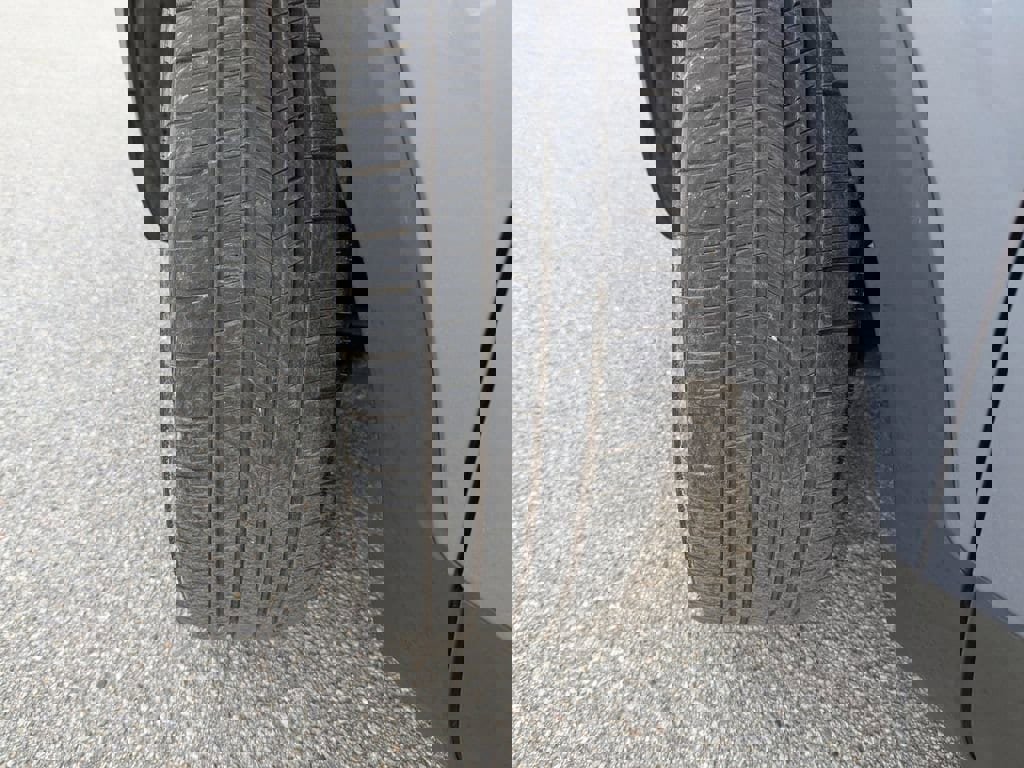 Certified 2023 Kia Telluride EX w/ EX Captain's Chair Package image 34