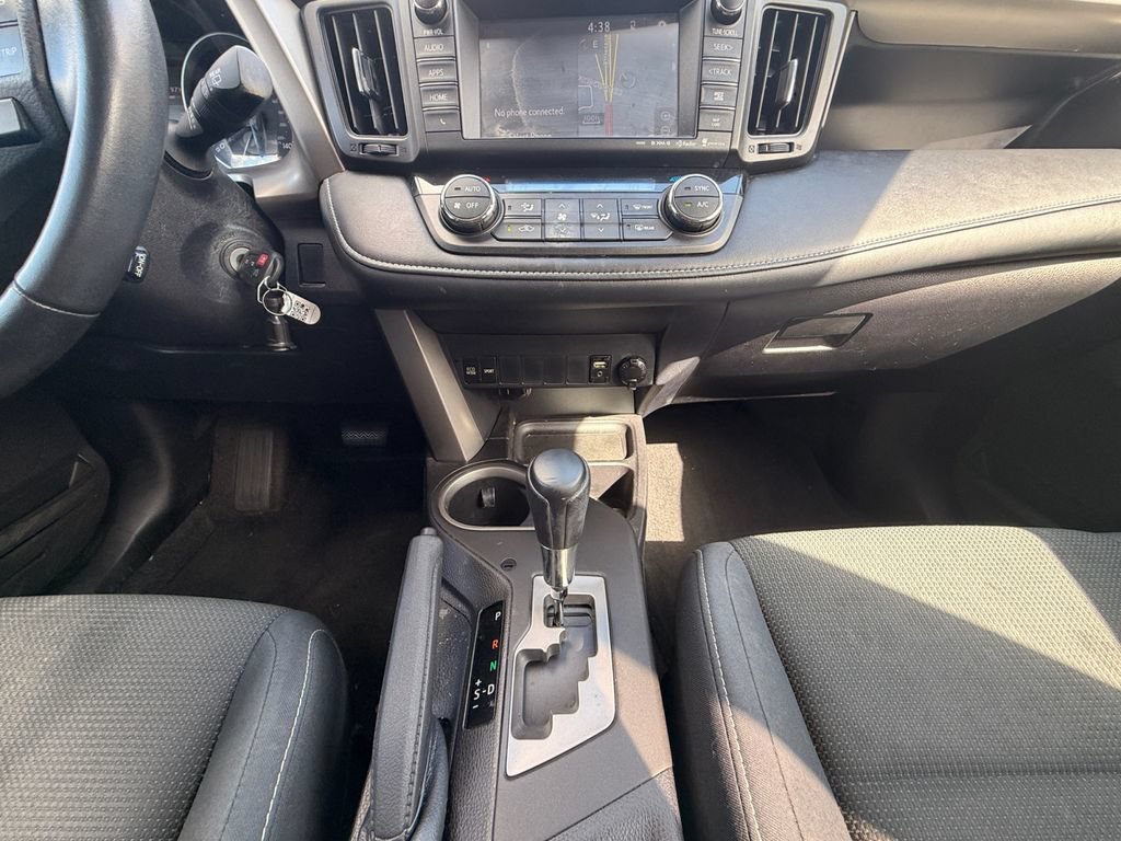 Used 2017 Toyota RAV4 XLE FWD image 11