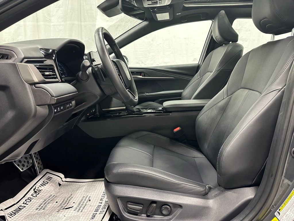 Used 2025 Toyota Camry XSE image 14