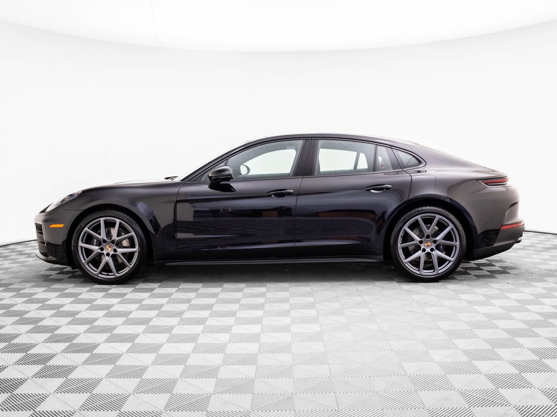 New 2026 Porsche Panamera 4 video 2