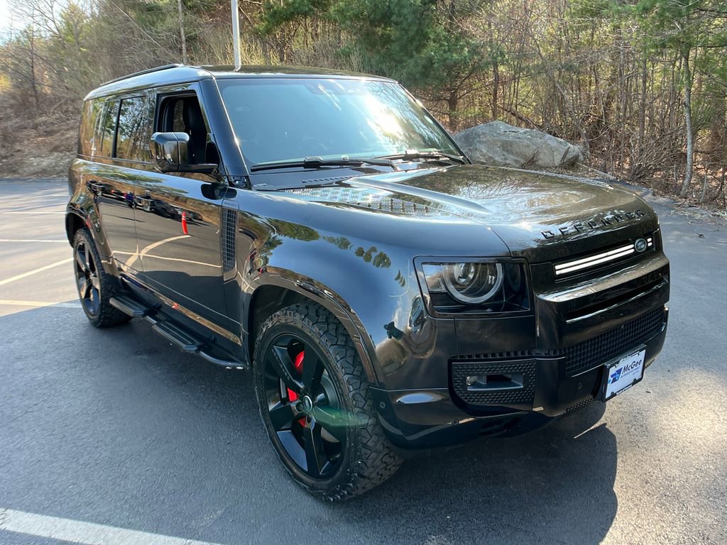 Used 2024 Land Rover Defender 110 X-Dynamic SE image 7