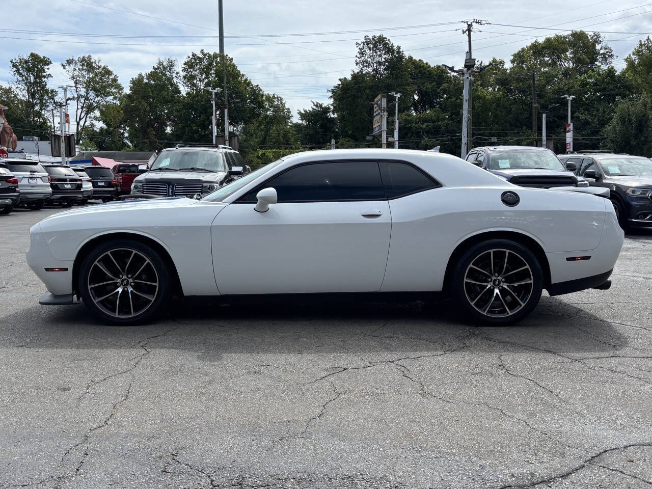 Used 2016 Dodge Challenger R/T Scat Pack RWD image 5