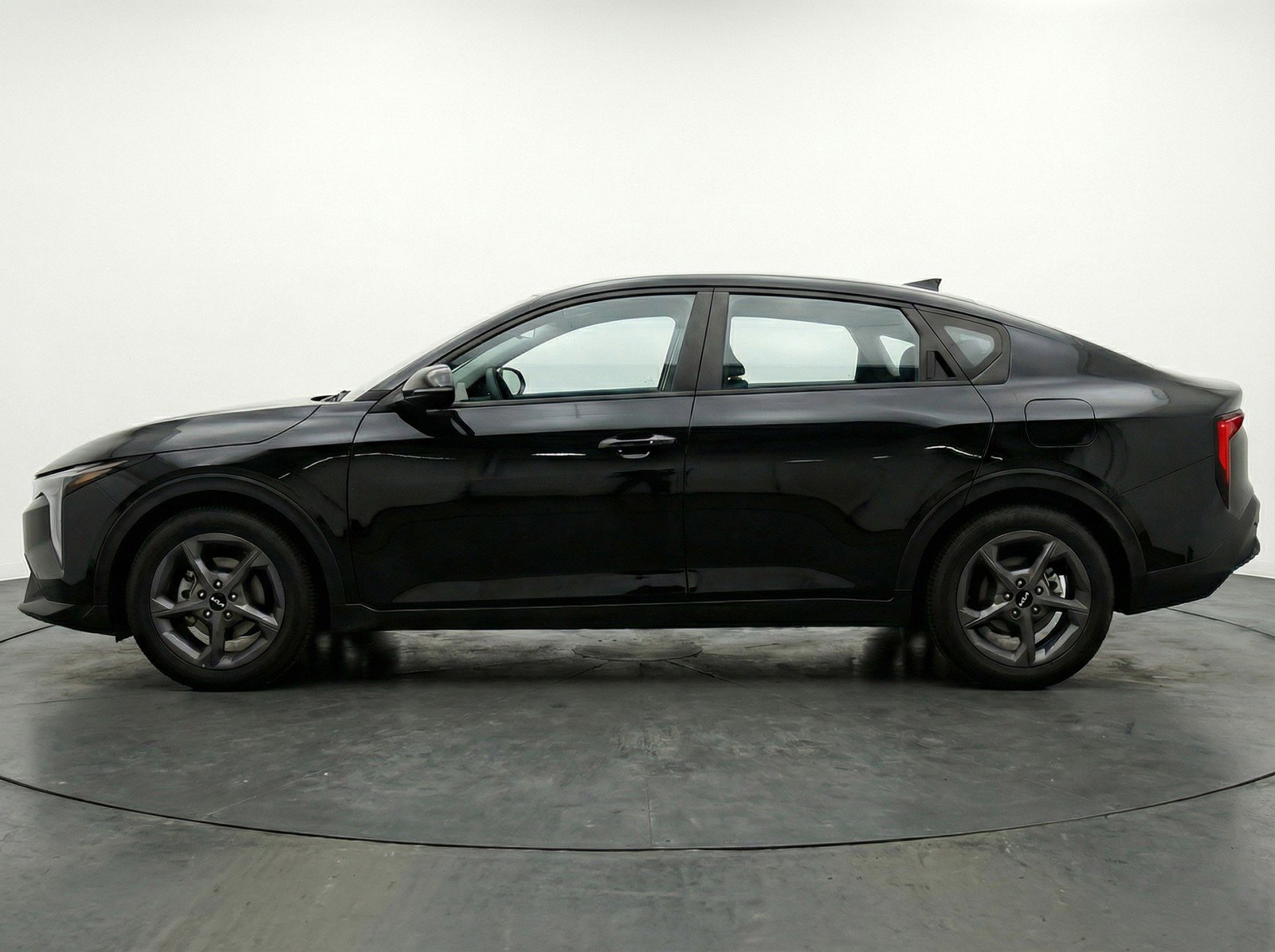 Used 2025 Kia K4 LXS FWD image 5