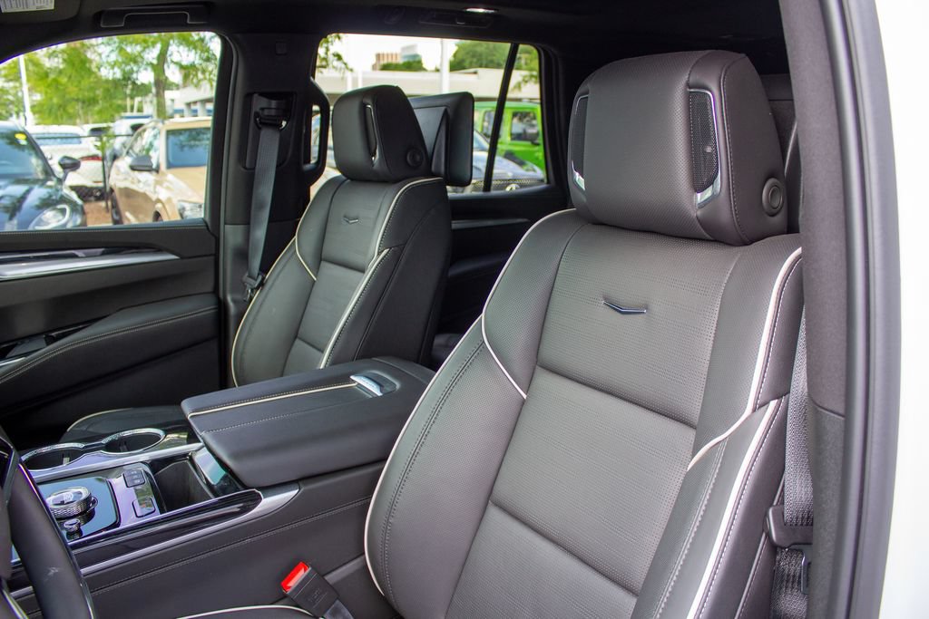 Used 2026 Cadillac Escalade Sport w/ Touring Package AWD/4WD image 12