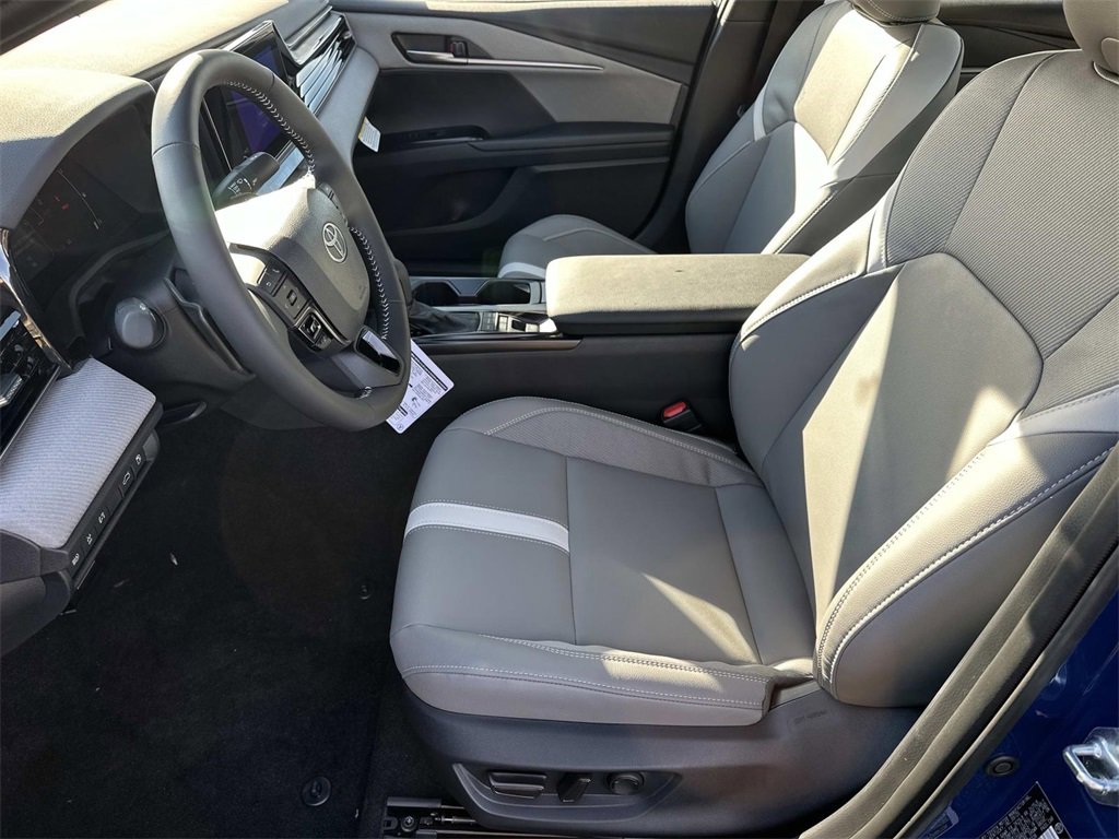 New 2026 Toyota Camry SE image 18