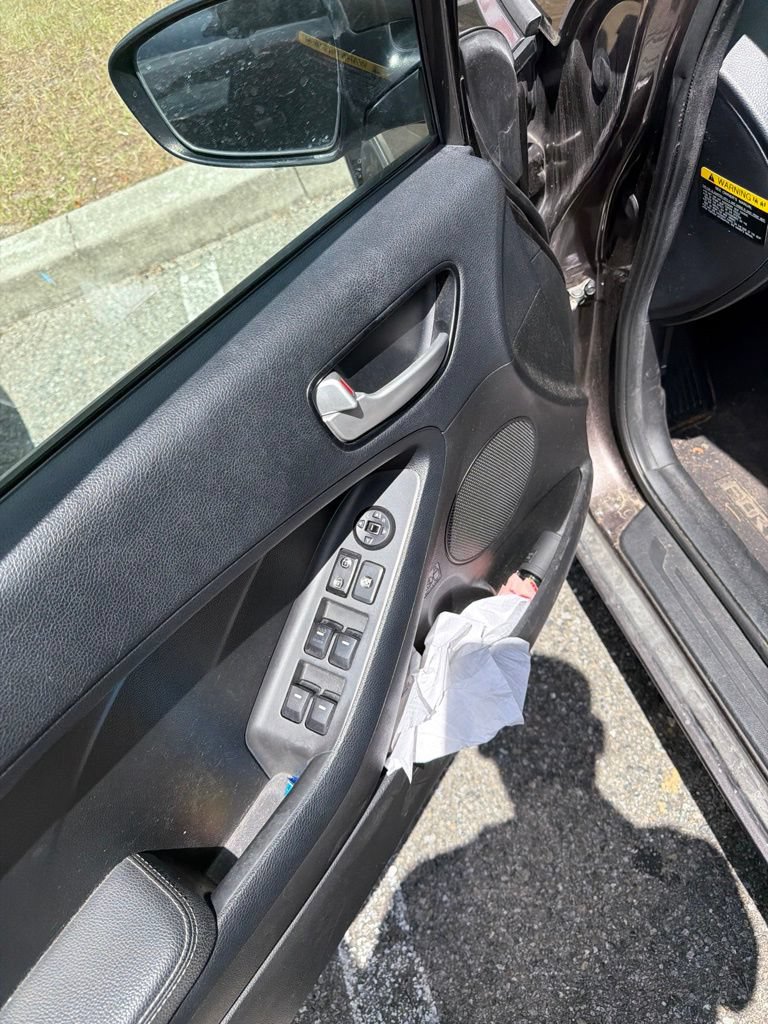 Used 2018 Kia Forte LX FWD image 5