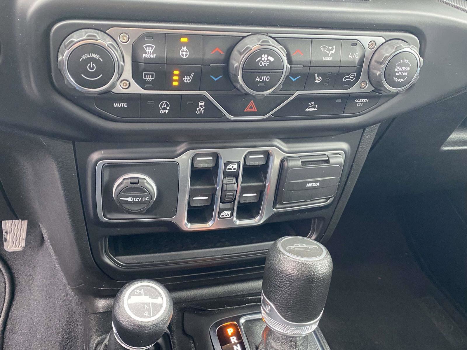 Certified 2021 Jeep Gladiator Willys image 13