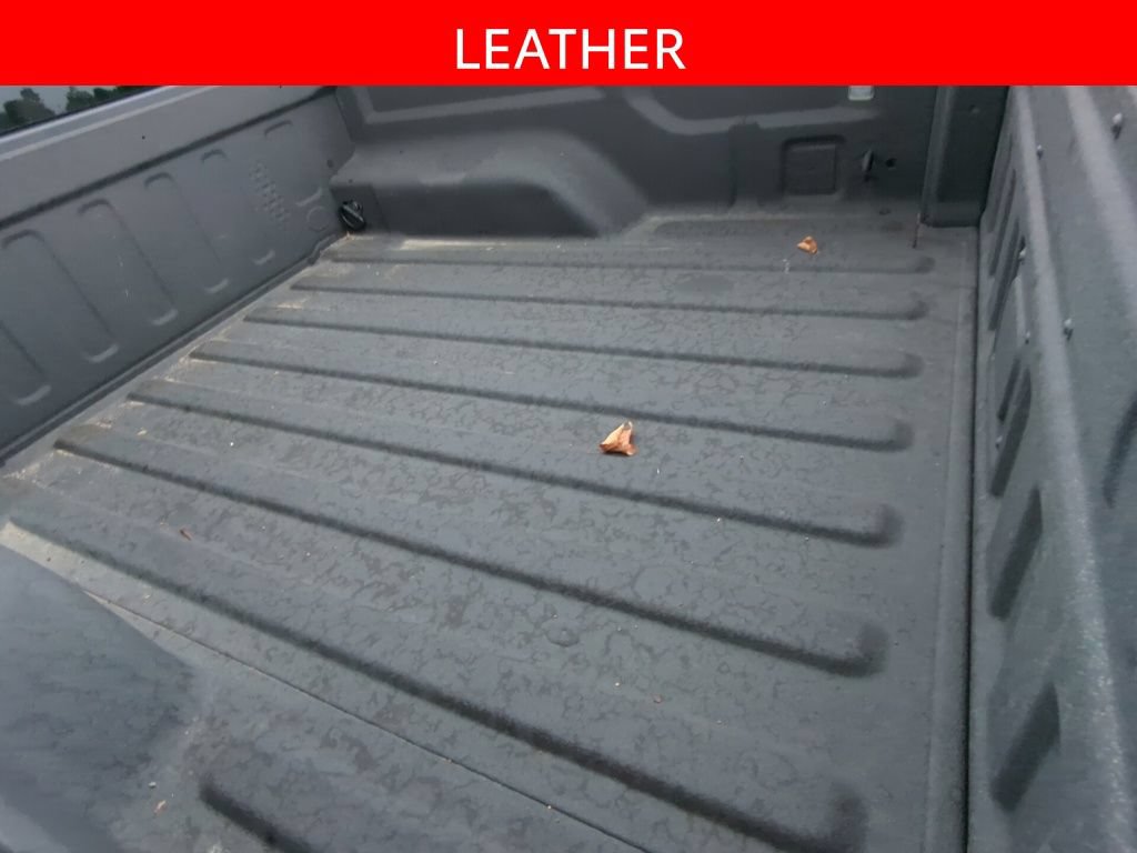 Used 2020 Jeep Gladiator Overland w/ Advanced Safety Group AWD/4WD image 5
