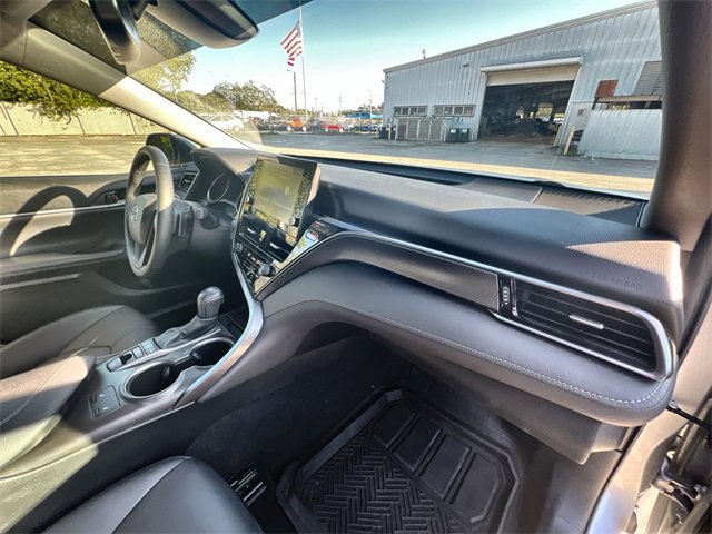 Used 2023 Toyota Camry XSE image 28
