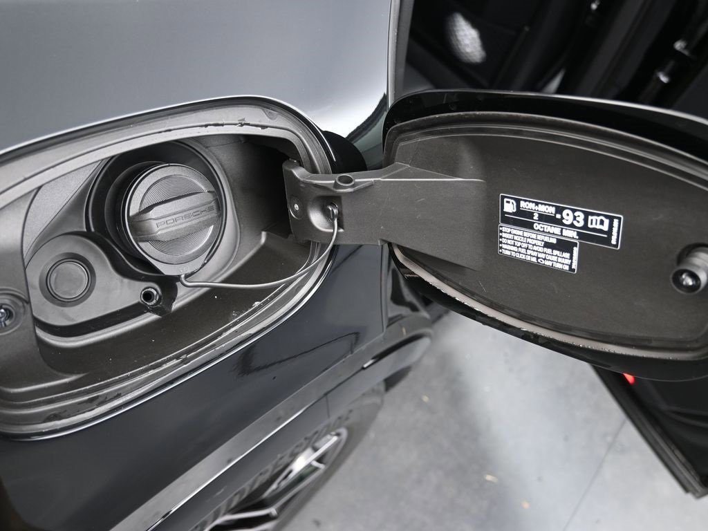 New 2026 Porsche Cayenne Coupe image 17