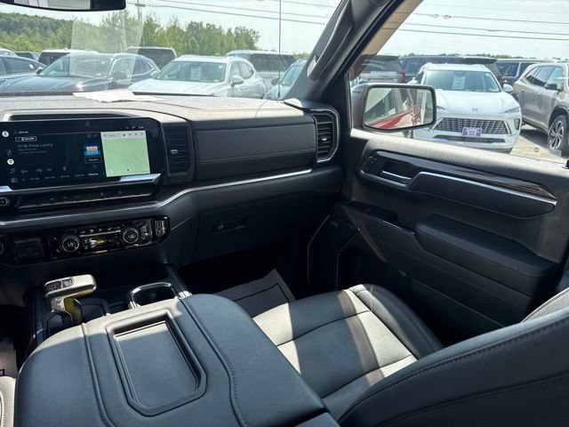 Used 2022 Chevrolet Silverado 1500 RST w/ Convenience Package II AWD/4WD image 28