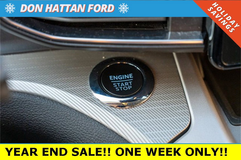 Used 2023 Ford Explorer XLT w/ Equipment Group 202A image 12