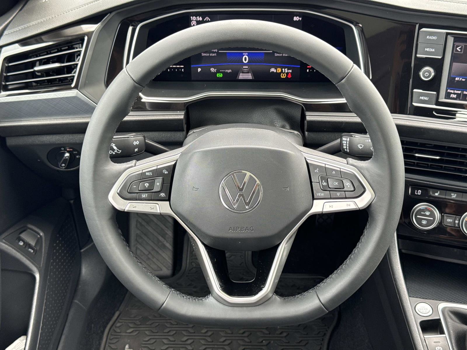 Certified 2022 Volkswagen Jetta SE image 10