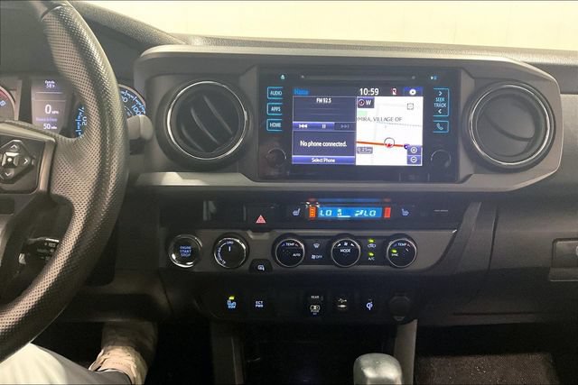 Used 2018 Toyota Tacoma TRD Sport AWD/4WD image 21