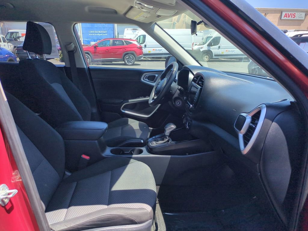 Used 2022 Kia Soul LX w/ Technology Package FWD image 30