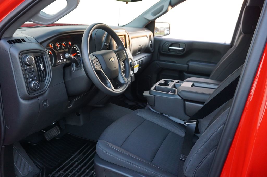 New 2025 Chevrolet Silverado 1500 Custom image 9