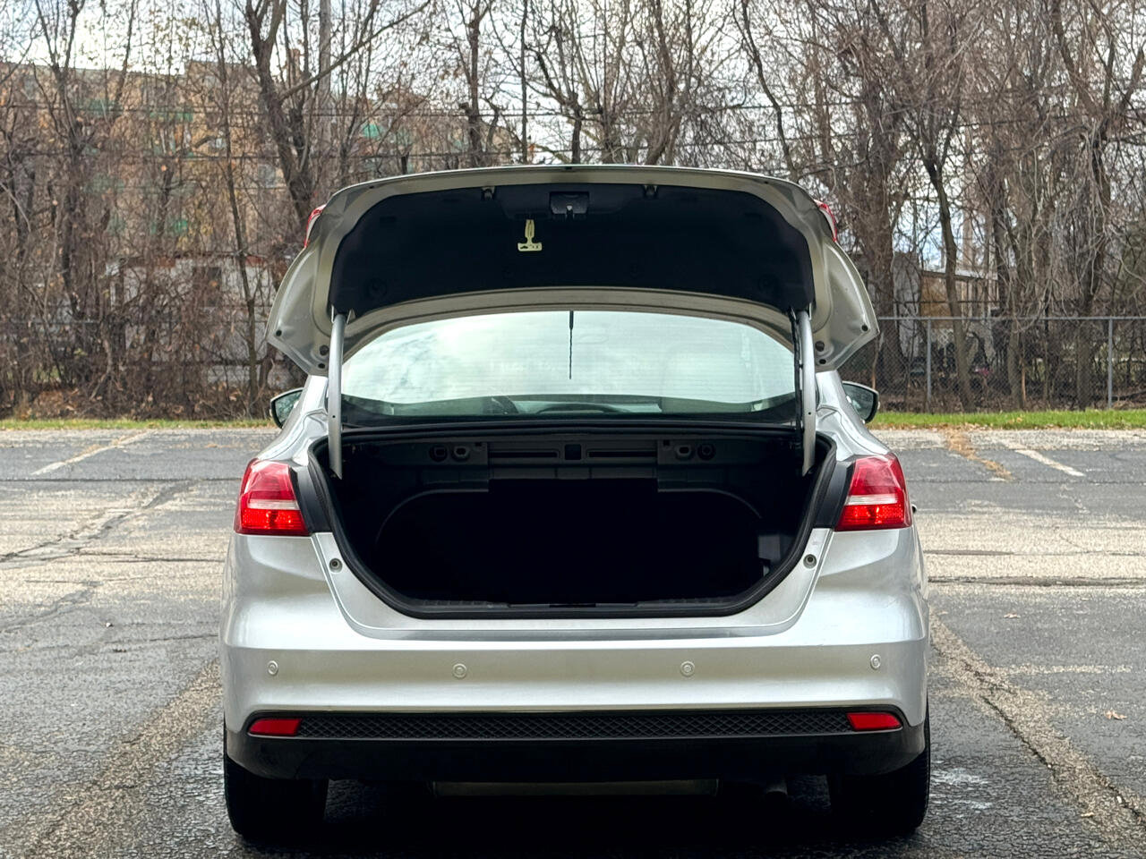 Used 2016 Ford Focus Titanium w/ Titanium Technology Package FWD image 22