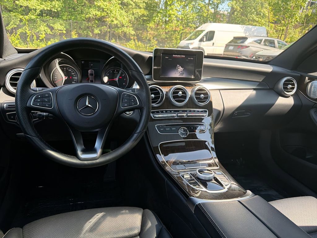 Used 2018 Mercedes-Benz C 300 4MATIC Sedan image 23