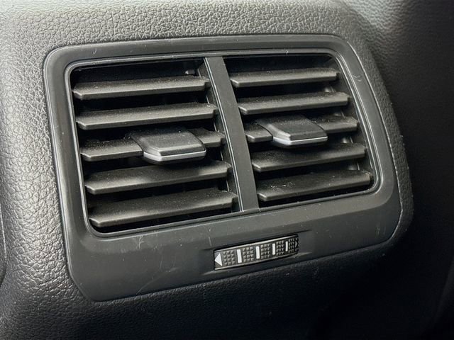 Used 2017 Volkswagen GTI SE image 27