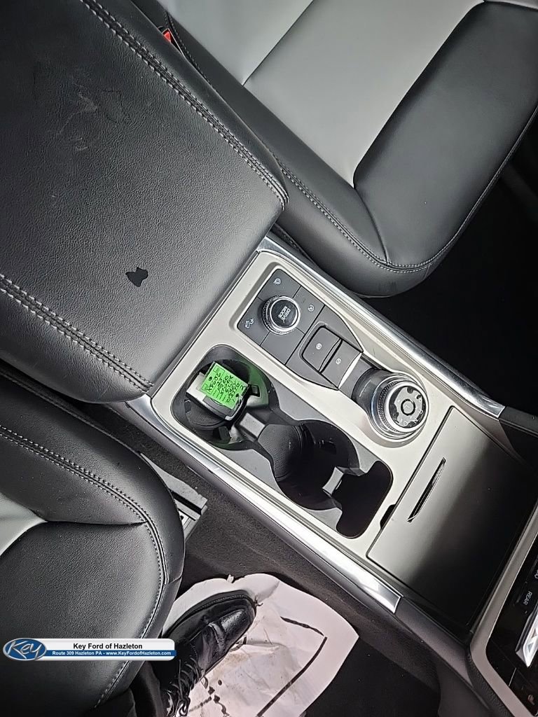 Used 2023 Ford Explorer XLT w/ Equipment Group 202A image 33