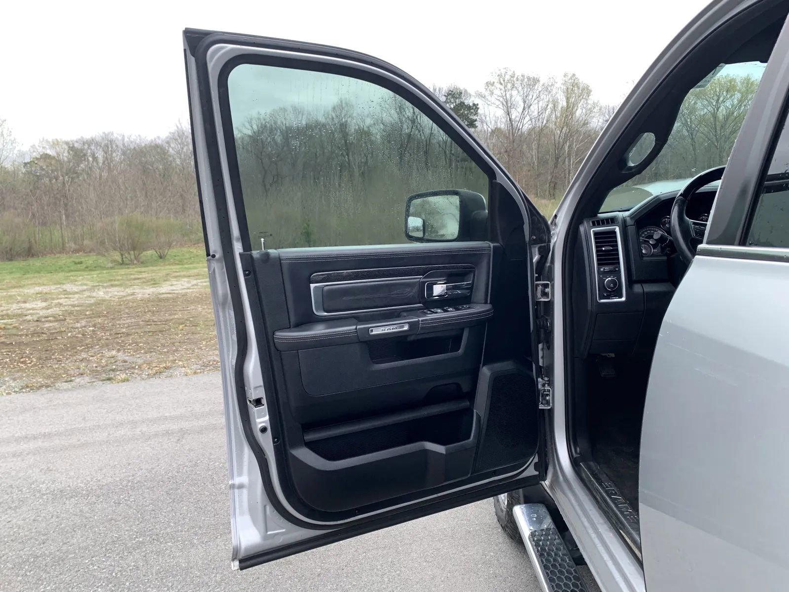 Used 2017 RAM 1500 Limited AWD/4WD image 29