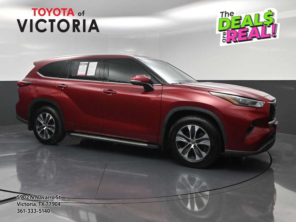 Used 2022 Toyota Highlander XLE