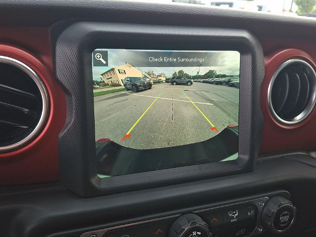 Used 2022 Jeep Gladiator Rubicon w/ Trailer Tow Package AWD/4WD image 24