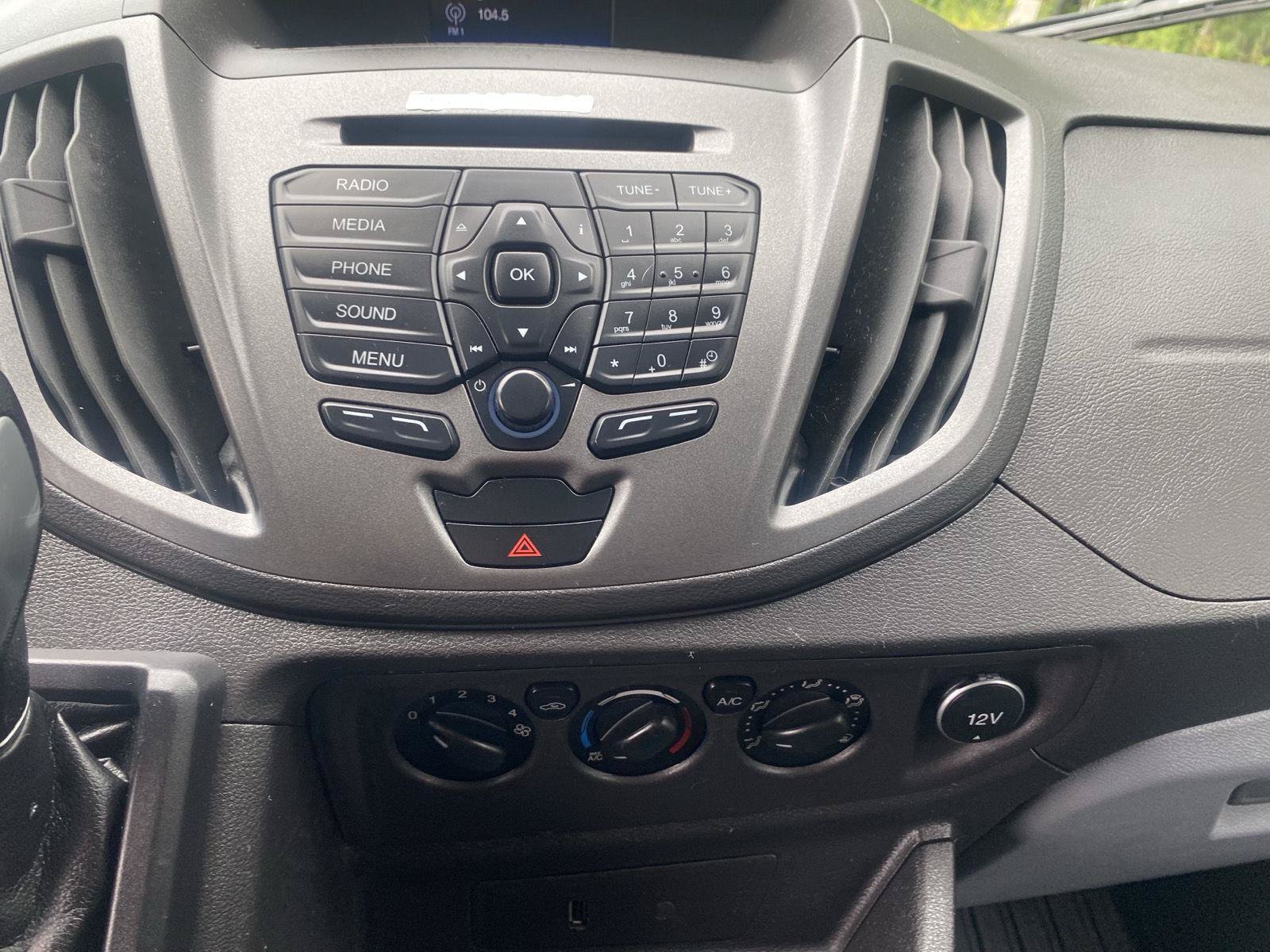 Used 2017 Ford Transit 150 XL RWD image 15